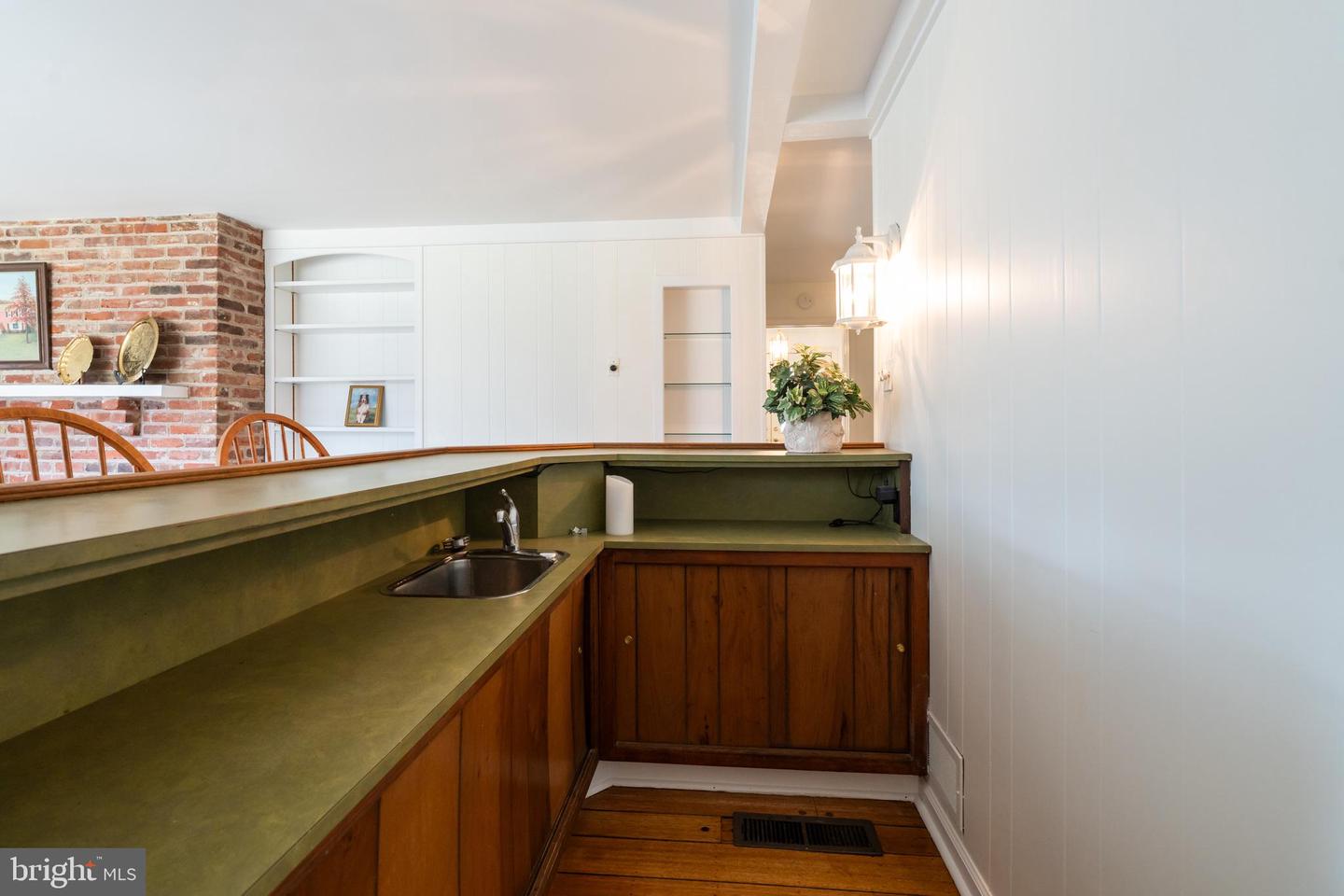 857 Hunt Rd