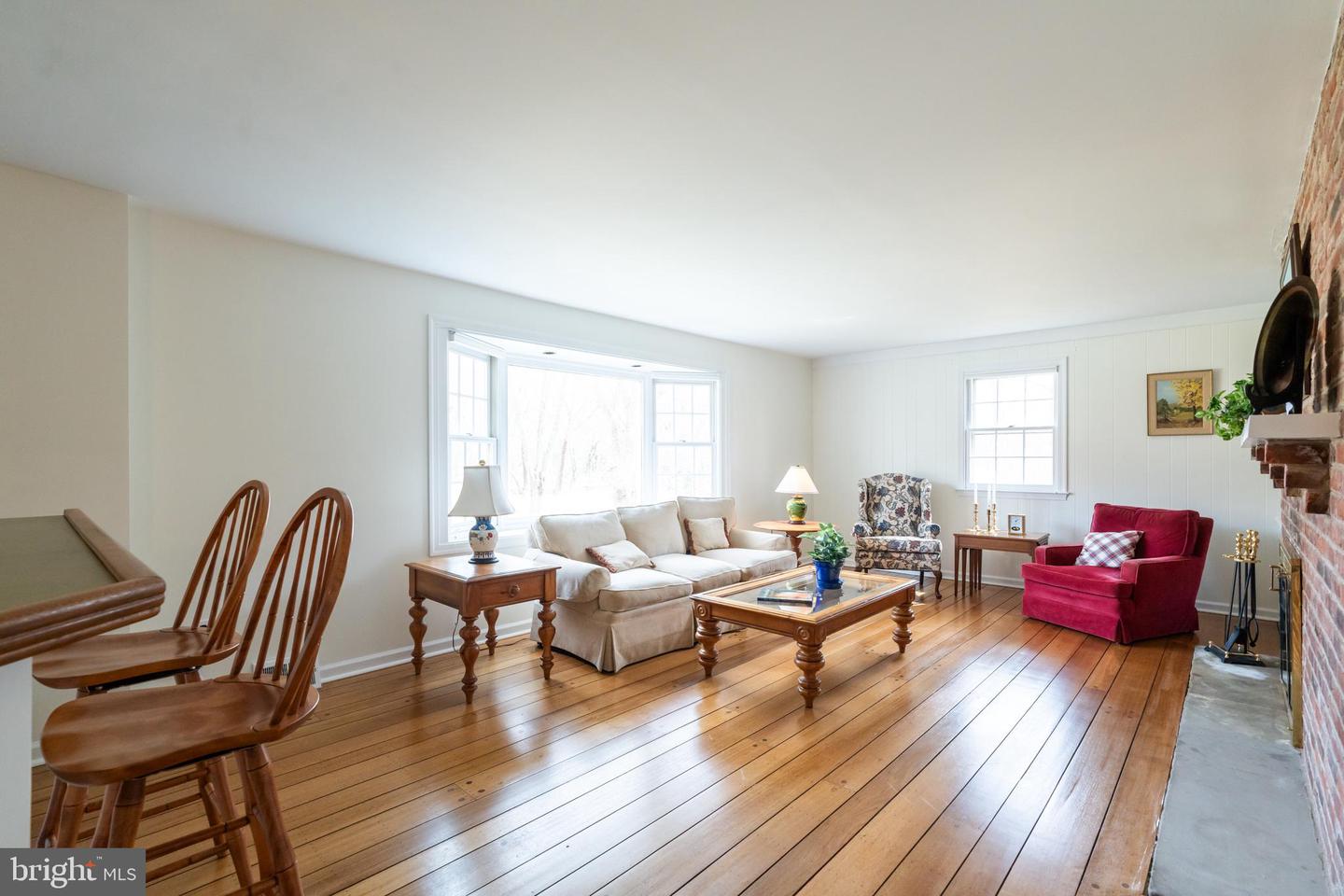 857 Hunt Rd