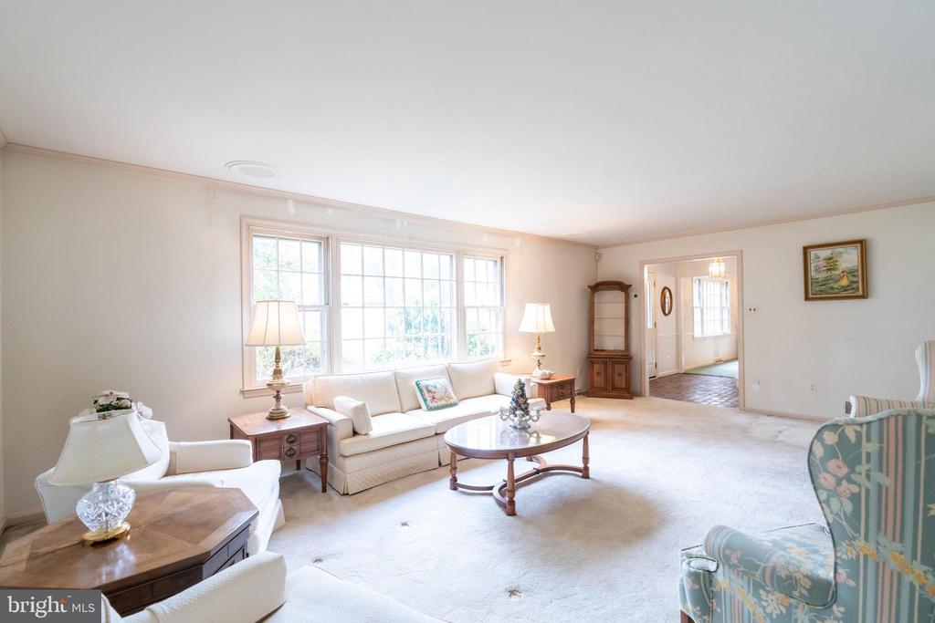 857 Hunt Rd