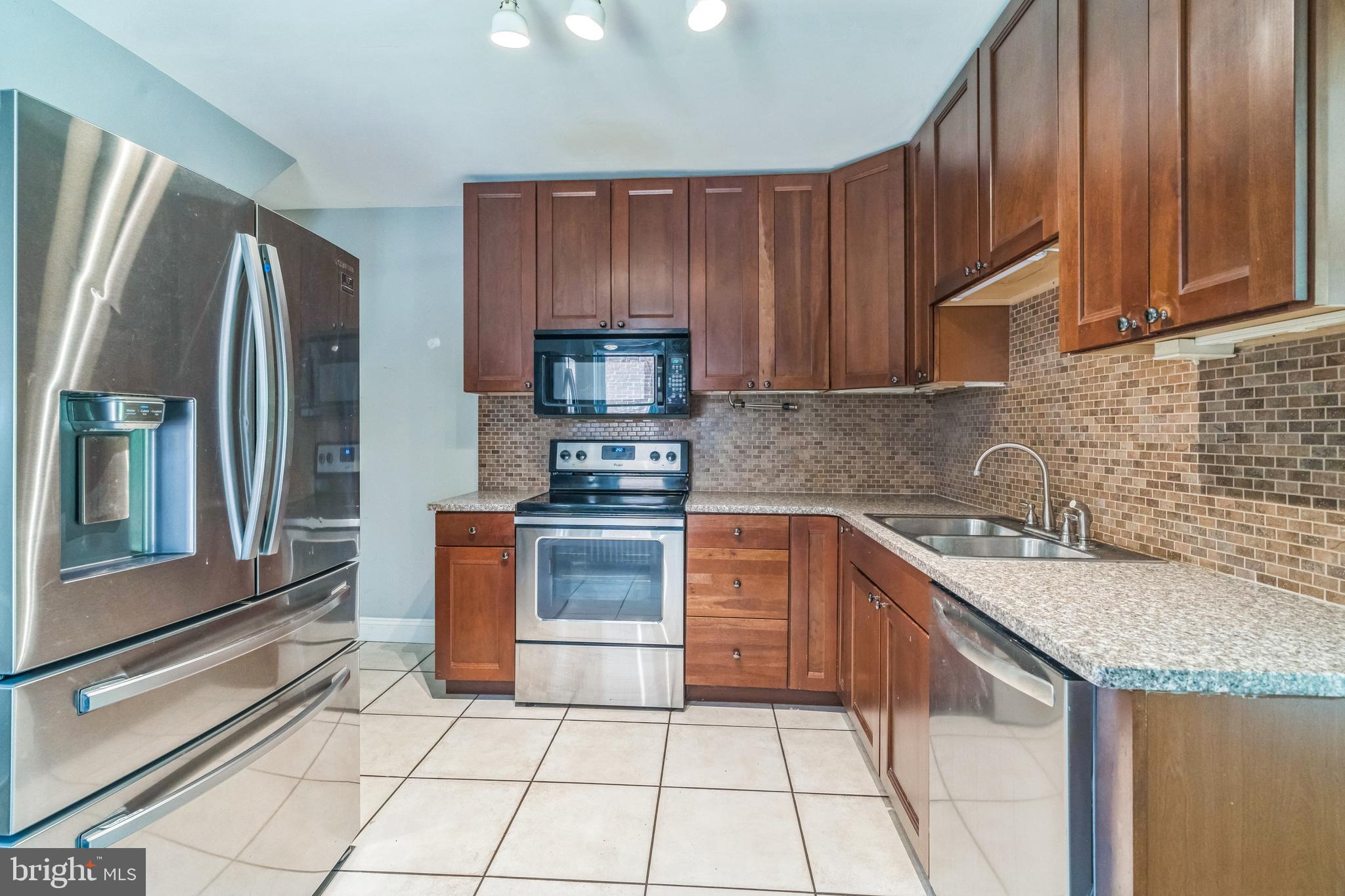 228 S 5th Ave