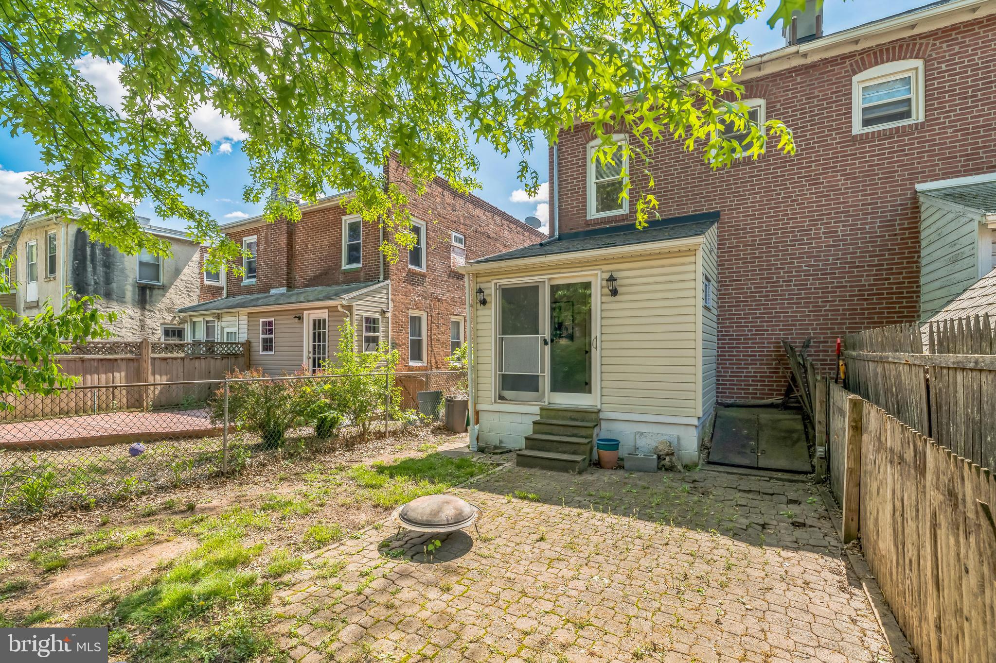 228 S 5th Ave