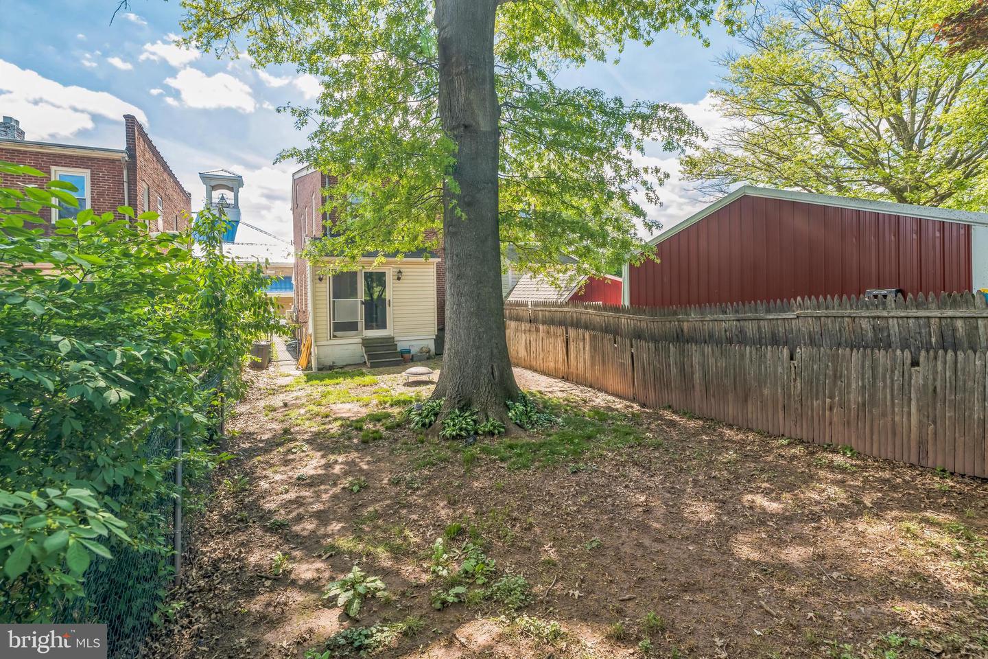 228 S 5th Ave