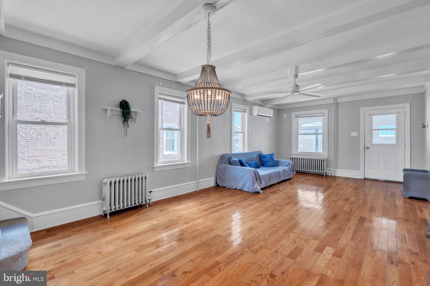 228 S 5th Ave