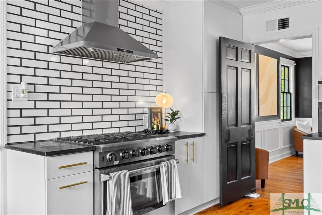 17 E 62nd Street