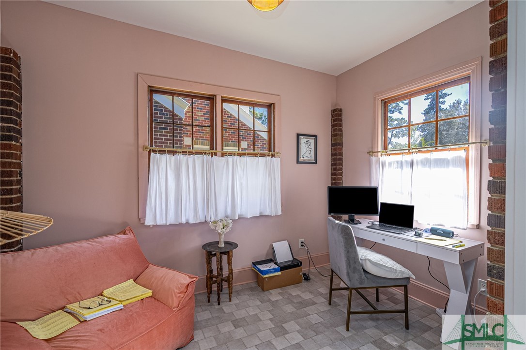 1306 E 51st Street