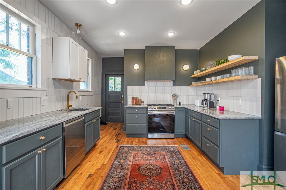 1306 E 51st Street