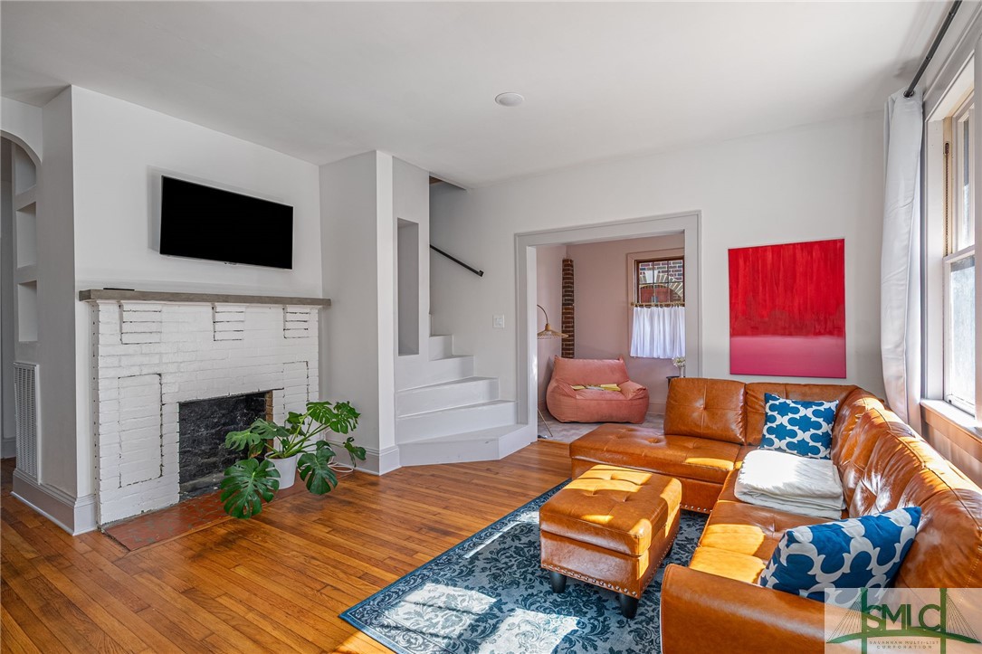1306 E 51st Street