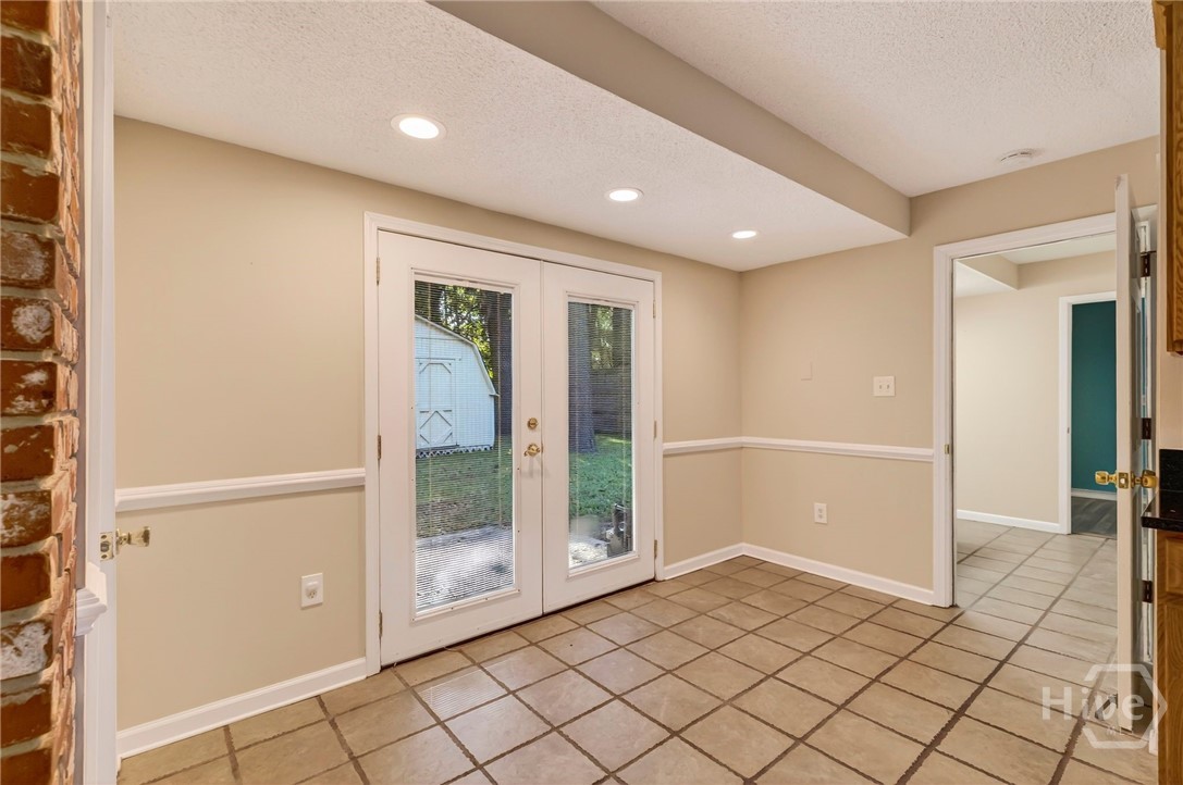 42 River Oaks Road