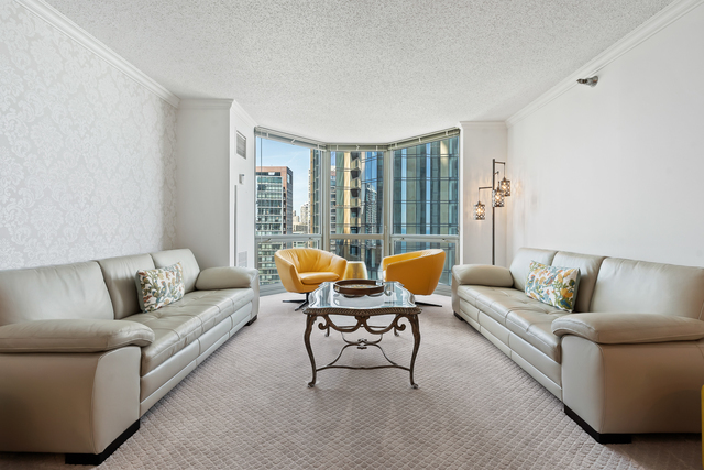 195 N Harbor Drive Unit: 3301