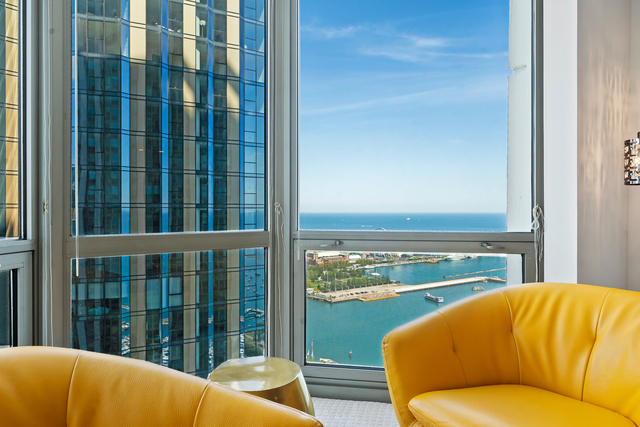 195 N Harbor Drive Unit: 3301