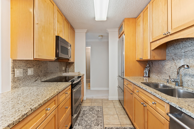 195 N Harbor Drive Unit: 3301