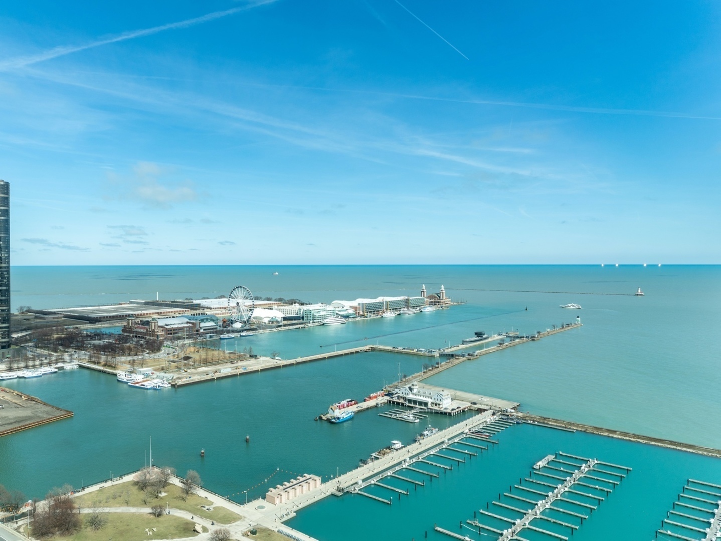 195 N Harbor Drive Unit: 3301