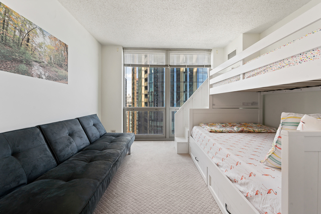 195 N Harbor Drive Unit: 3301