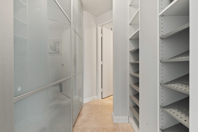 195 N Harbor Drive Unit: 3301