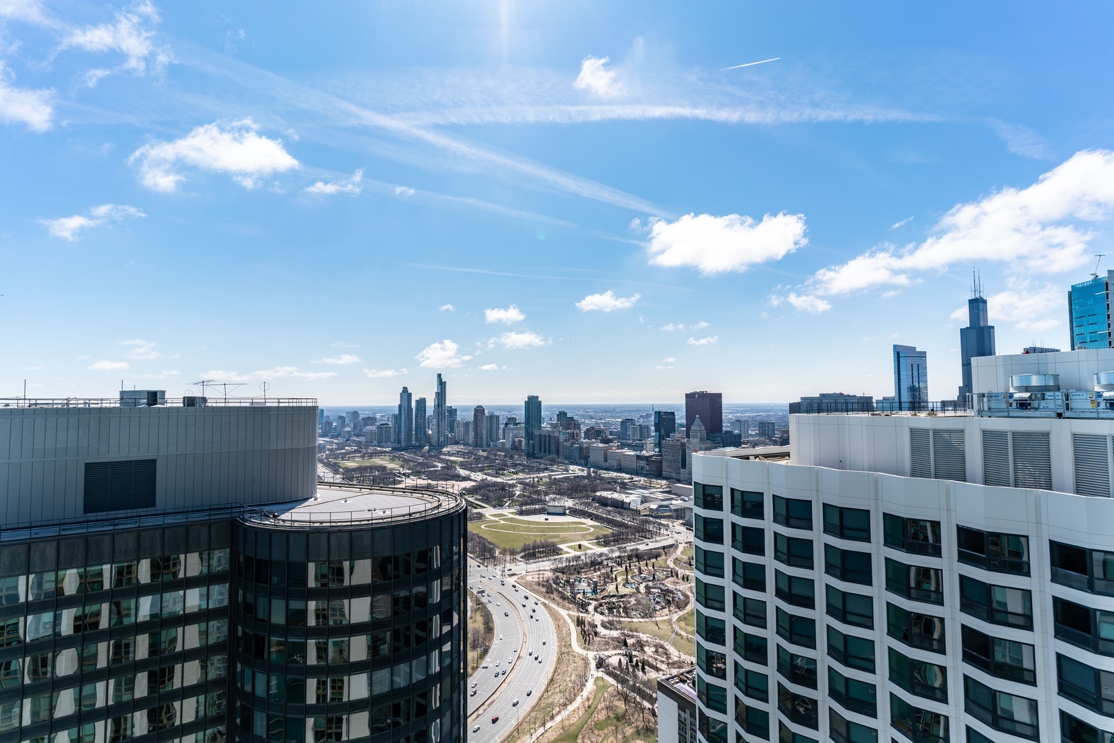 195 N Harbor Drive Unit: 3301