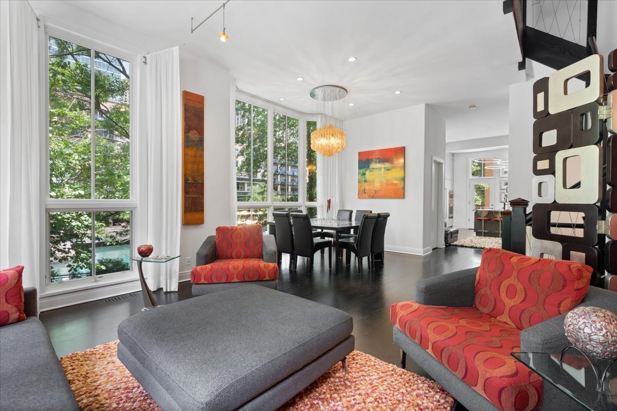 447 N McClurg Court Unit: 447