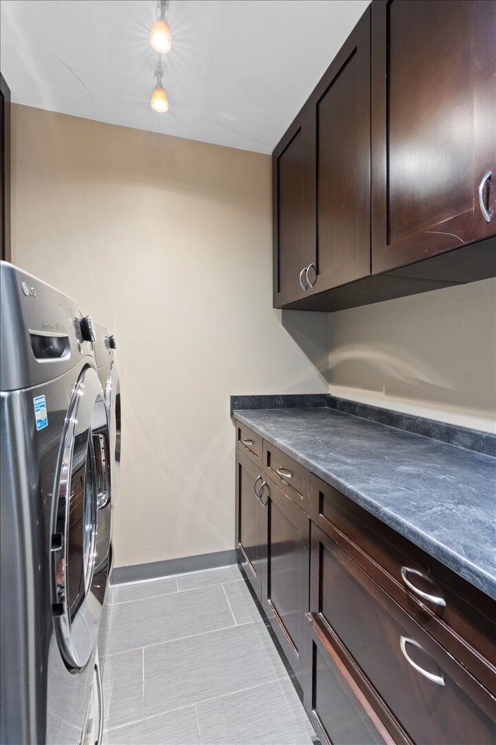 447 N McClurg Court Unit: 447