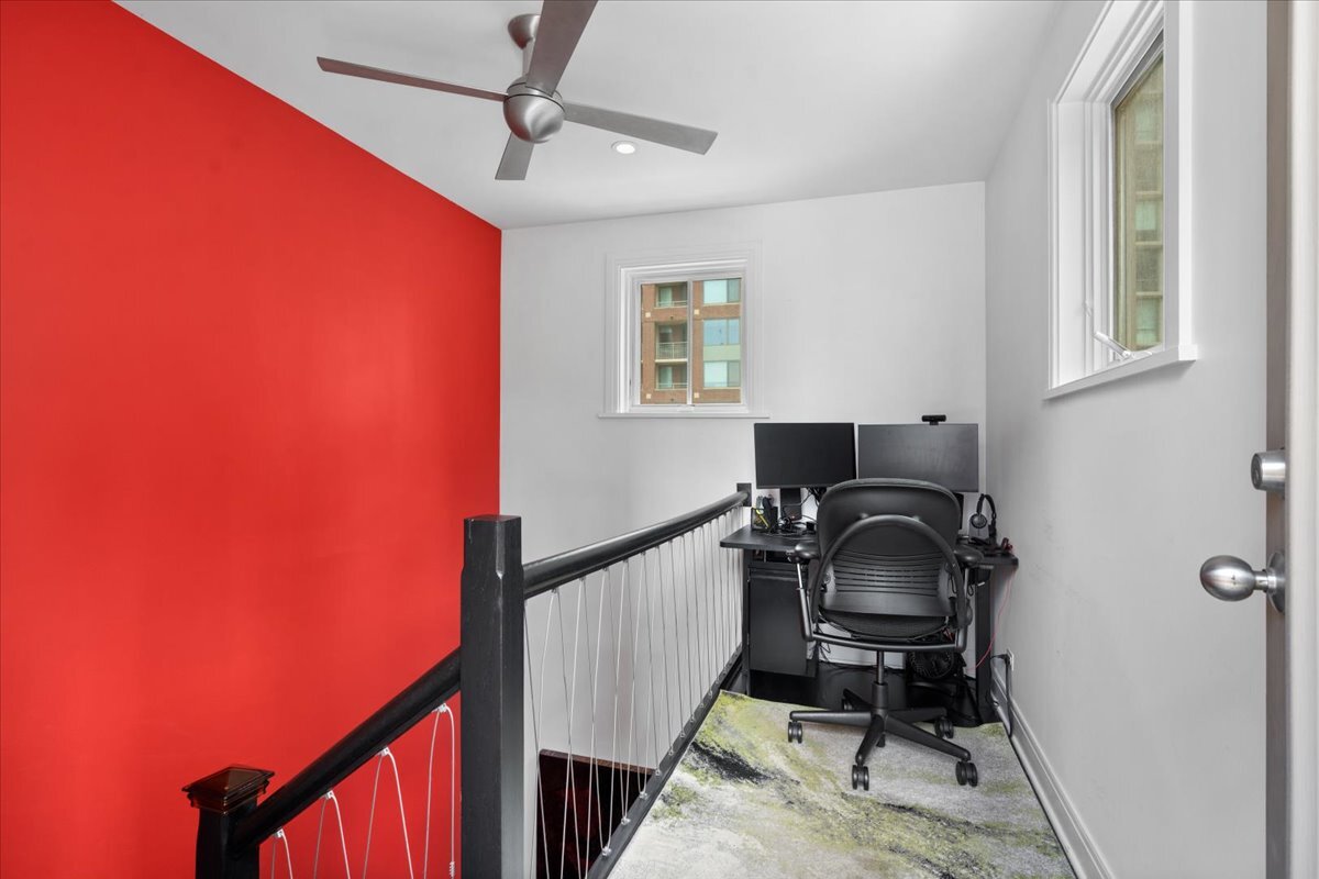 447 N McClurg Court Unit: 447