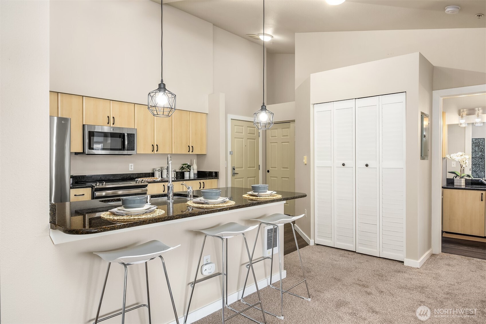 812 5th Avenue N Unit: 407