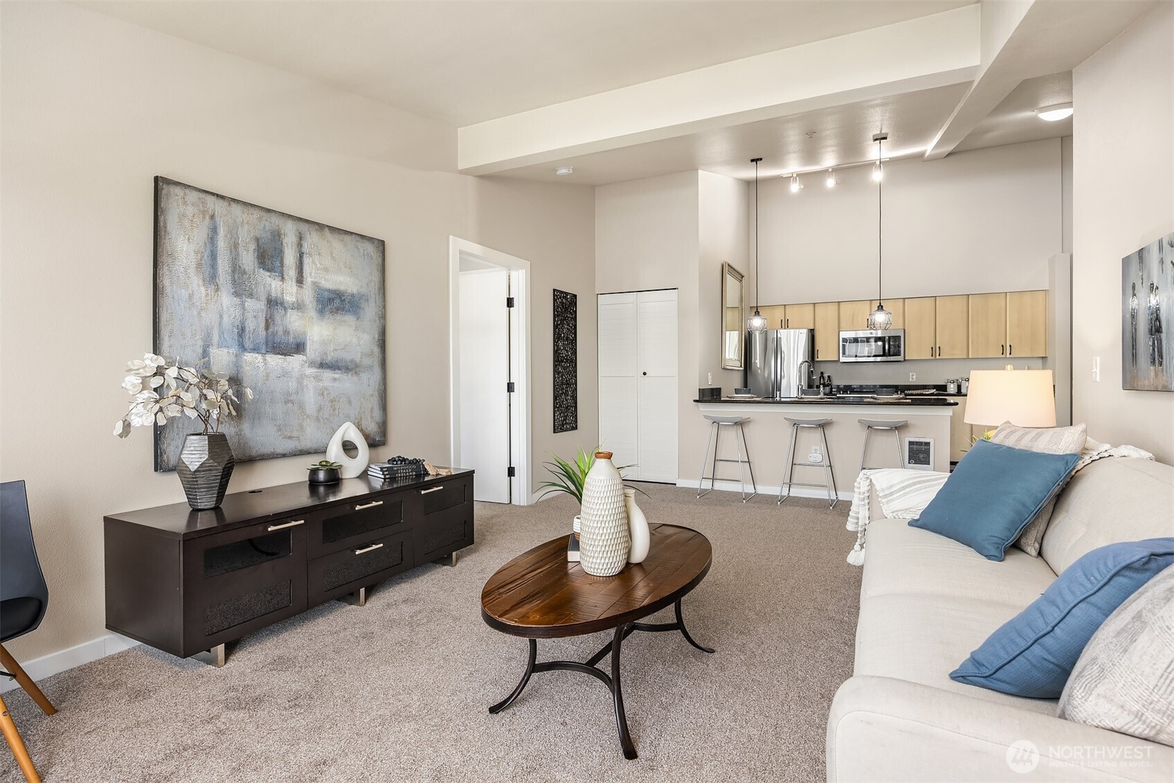 812 5th Avenue N Unit: 407