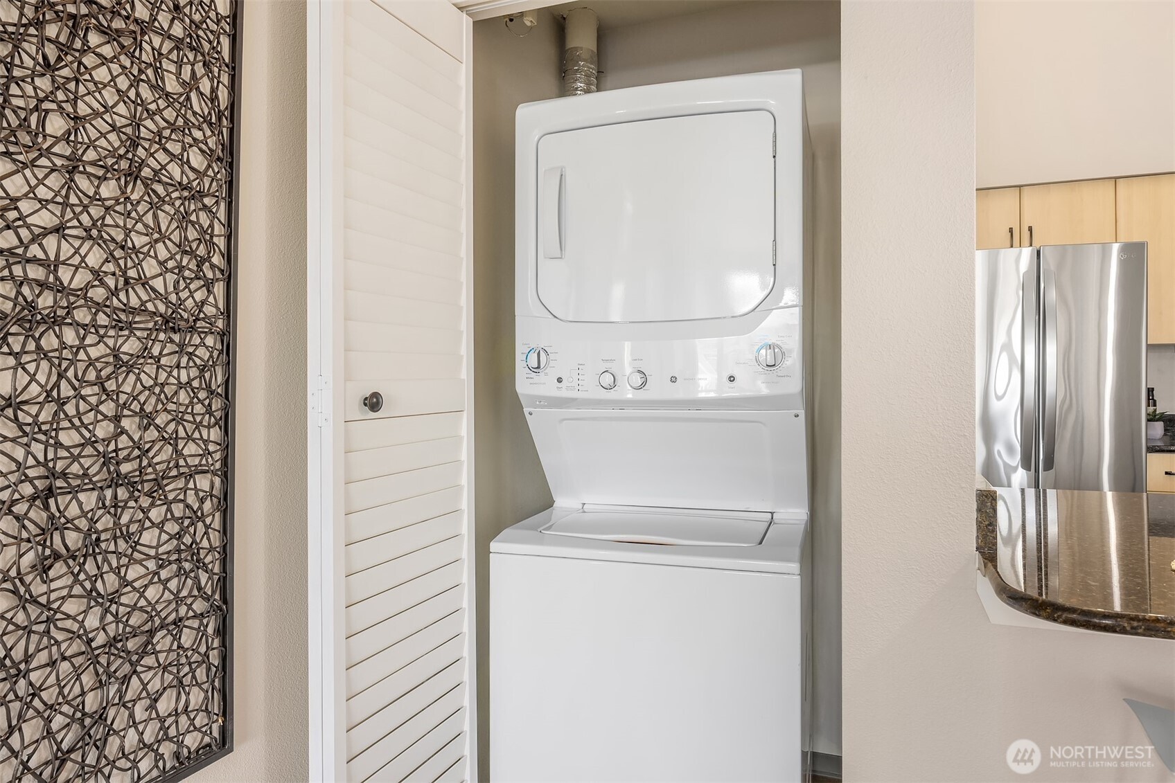 812 5th Avenue N Unit: 407