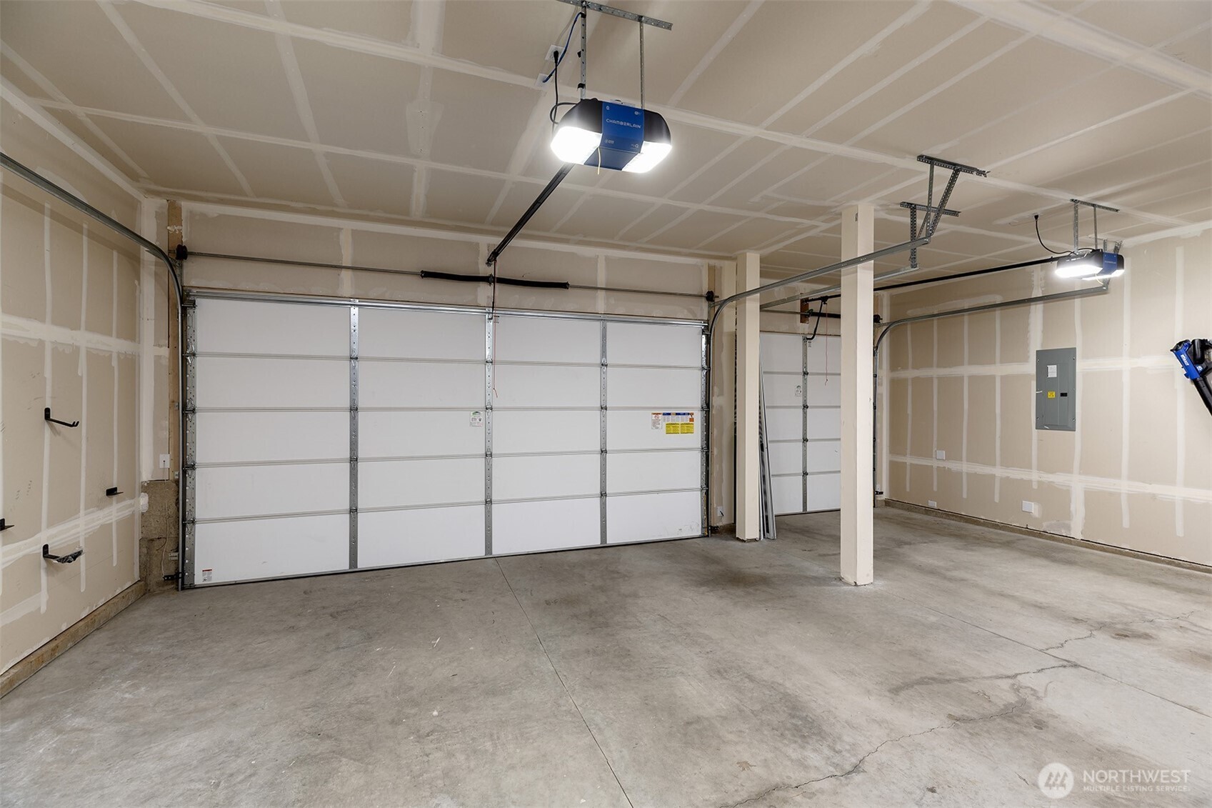 2035 S Fruitland