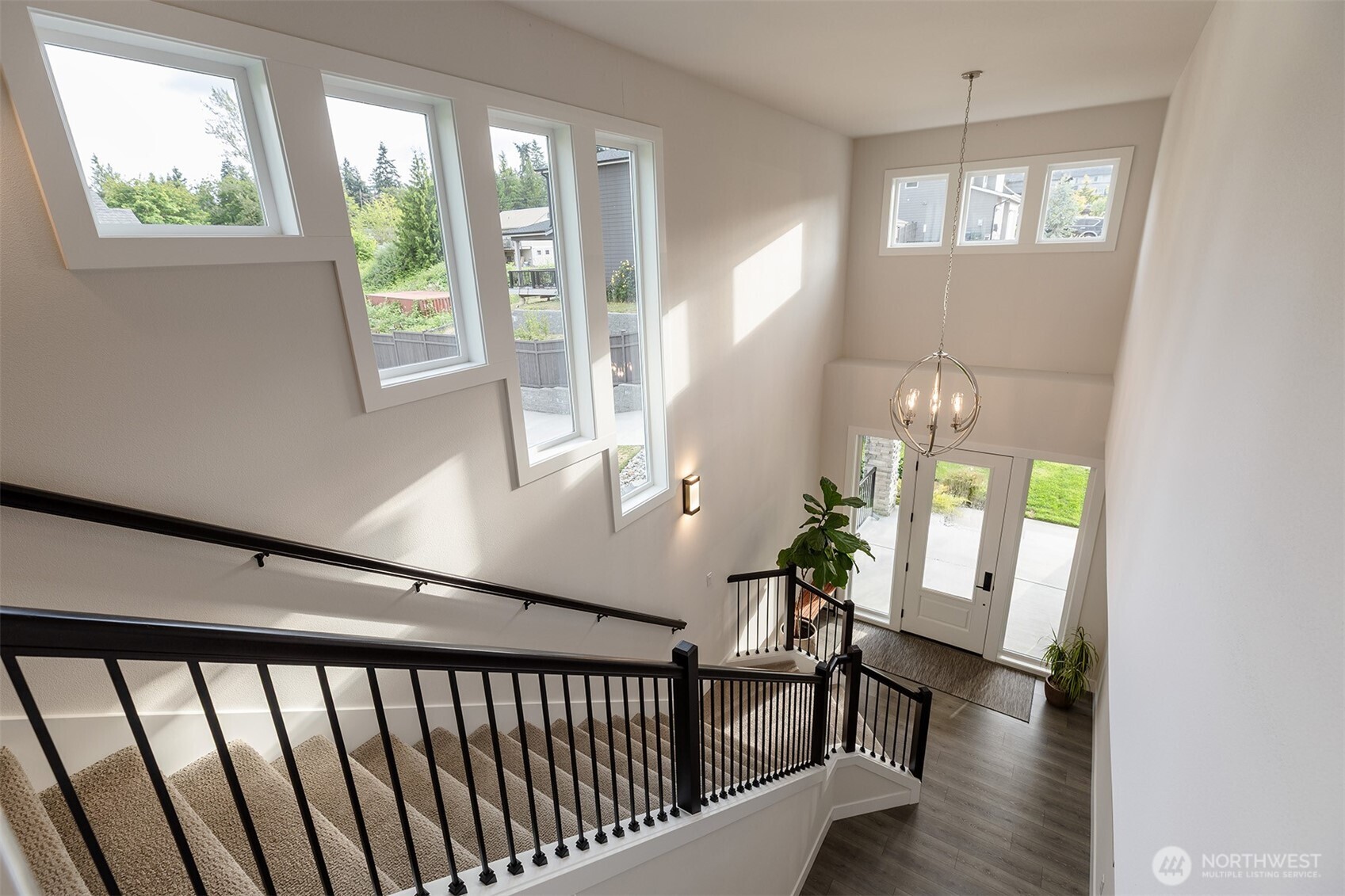 2035 S Fruitland