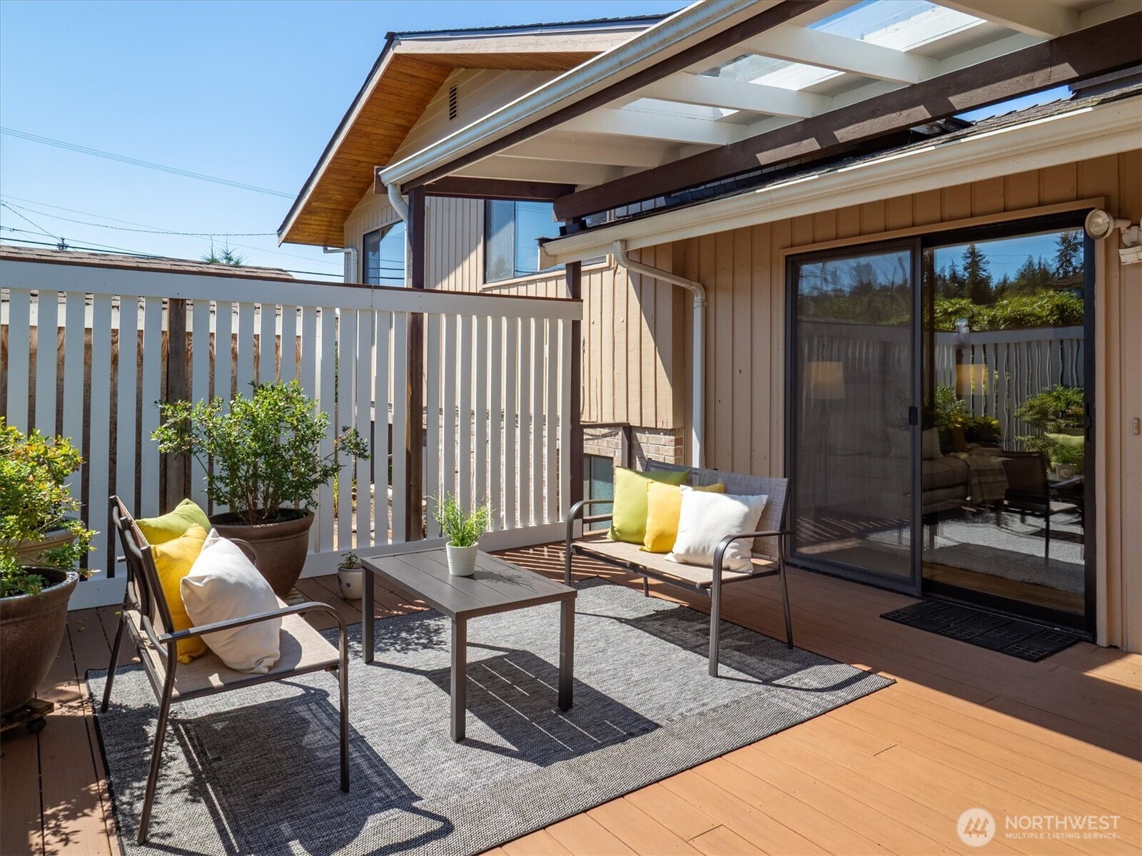 1100 Edmonds Street