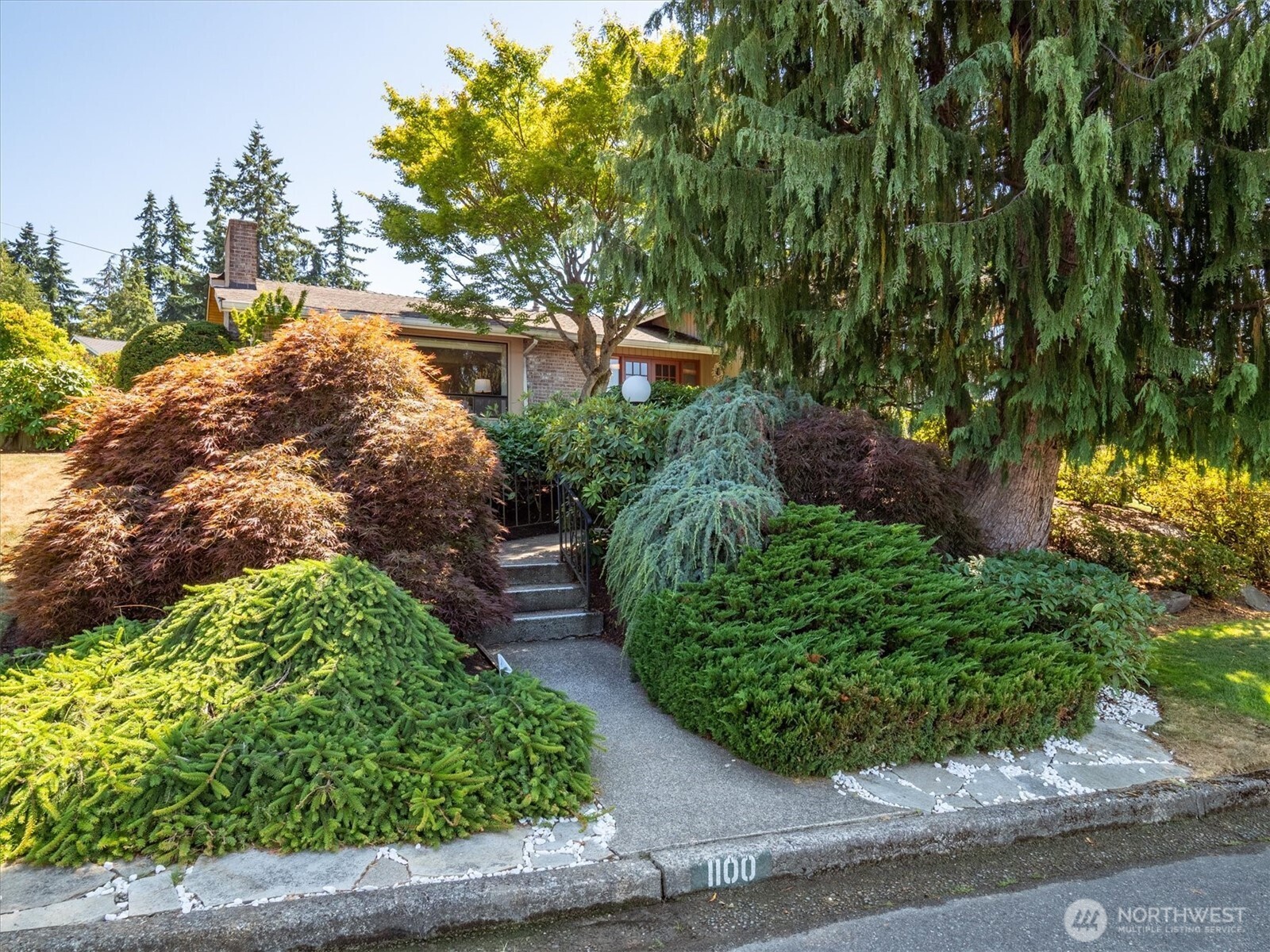 1100 Edmonds Street