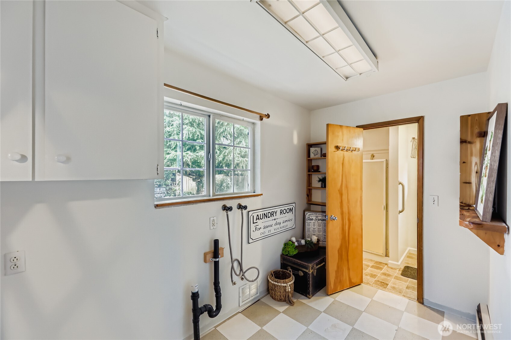 1227 Short Street