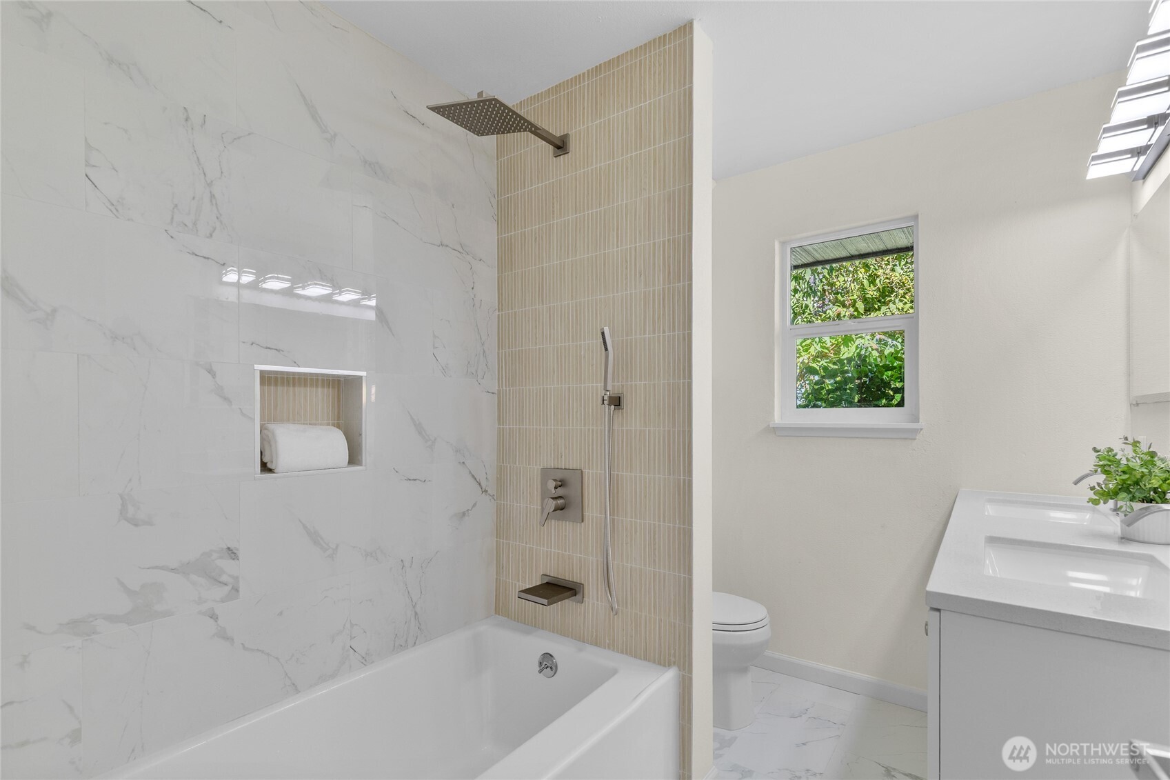 518 N 166th Street