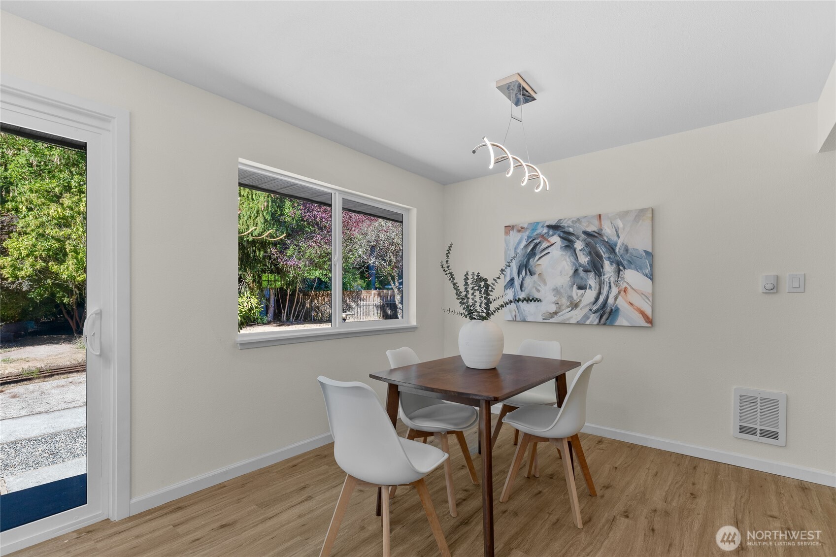 518 N 166th Street