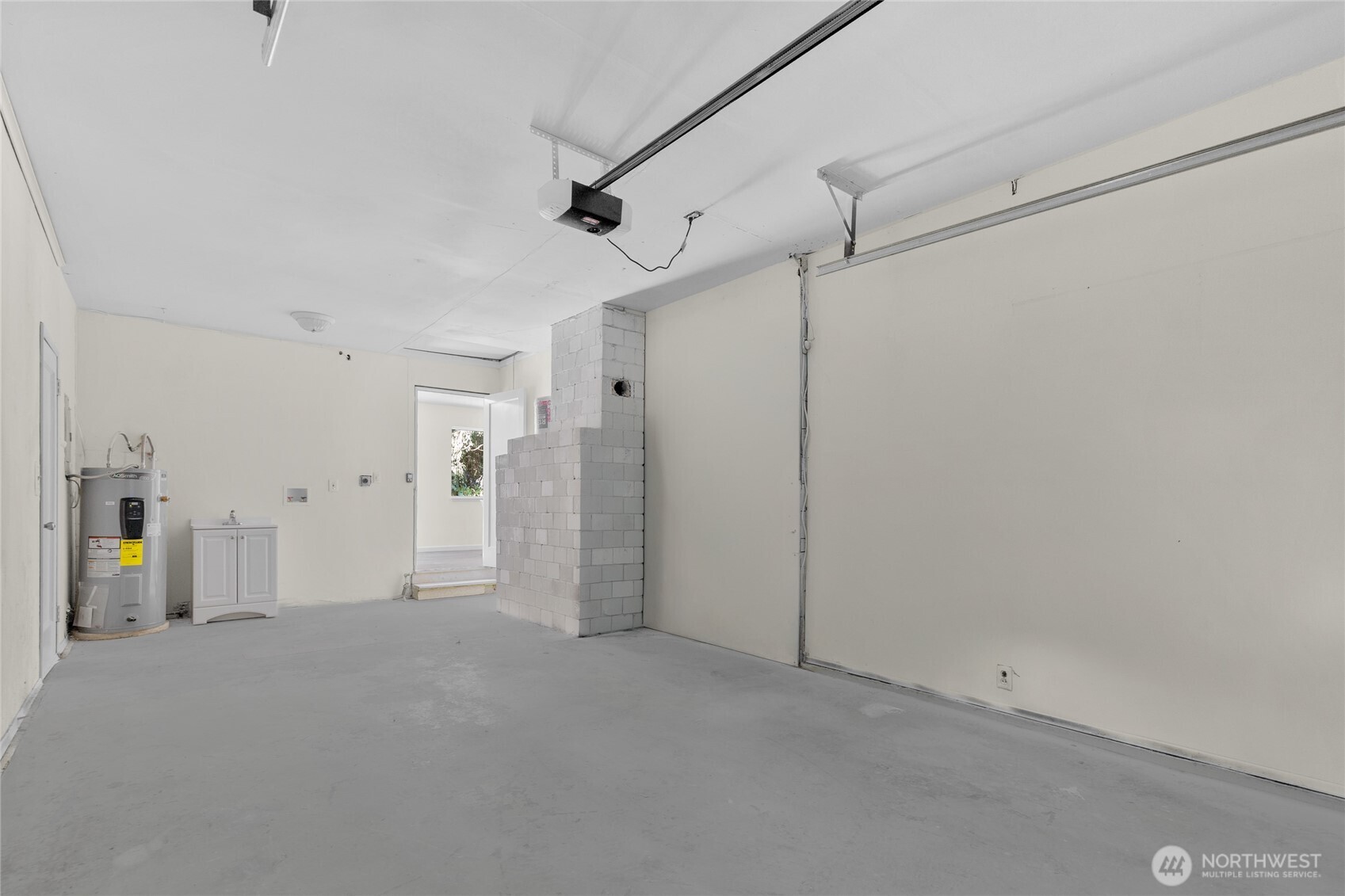 518 N 166th Street