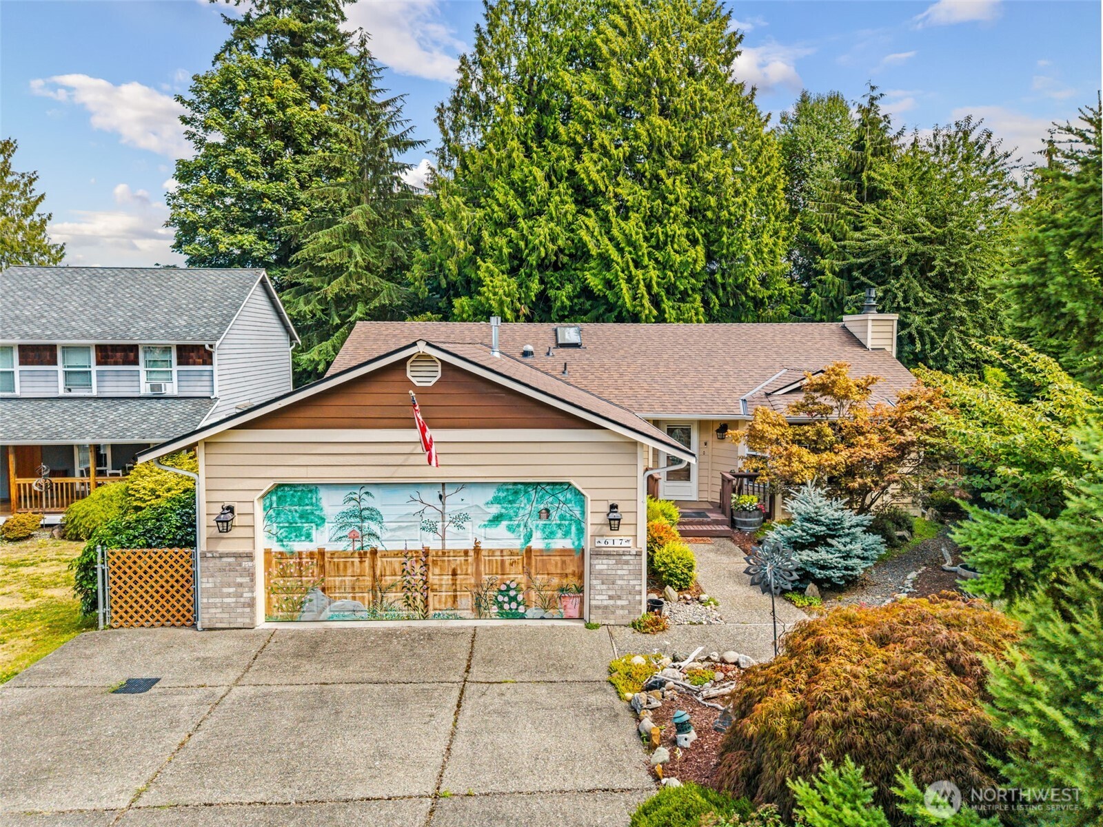 617 98th Drive NE