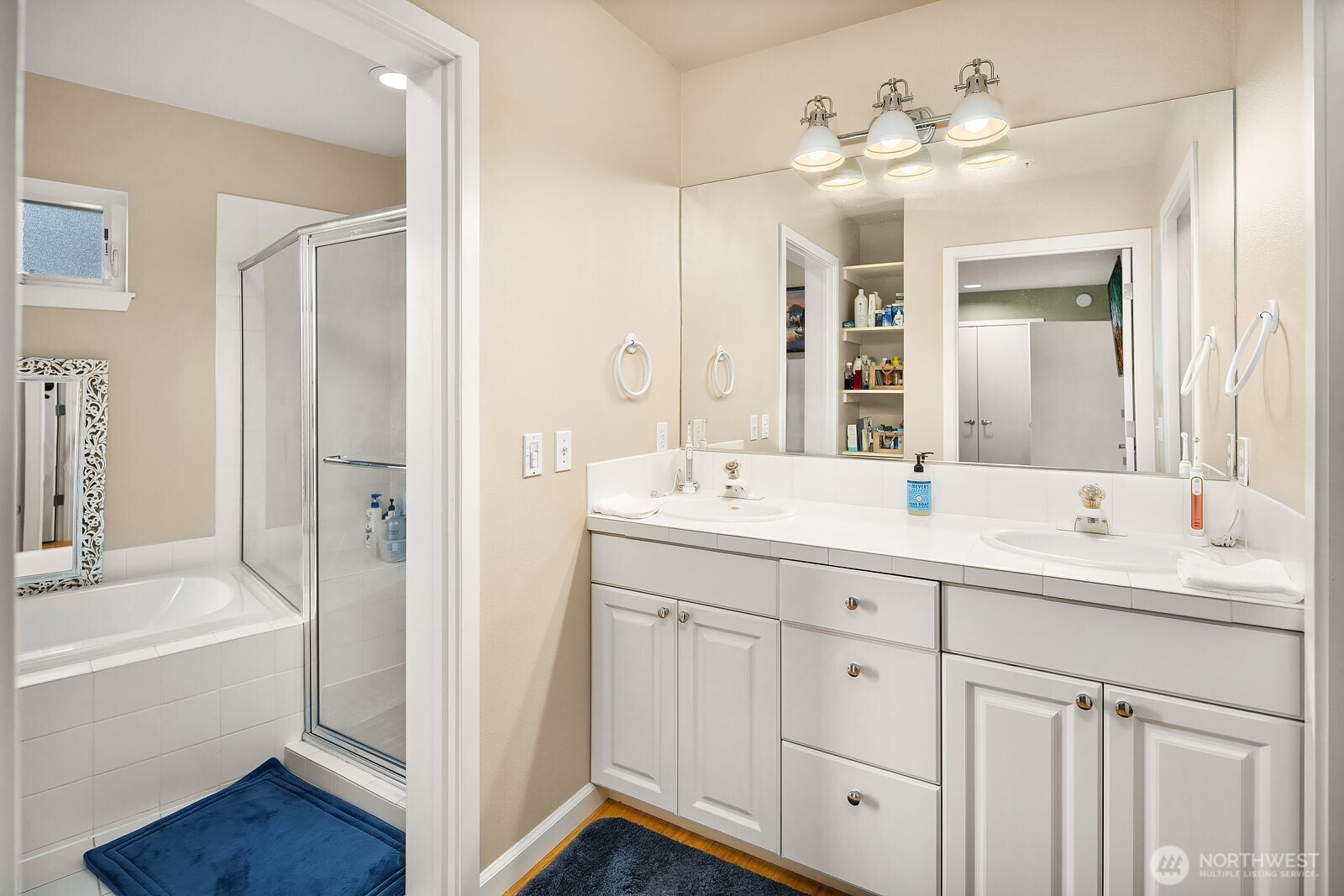 1402 Alki Avenue SW Unit: 402