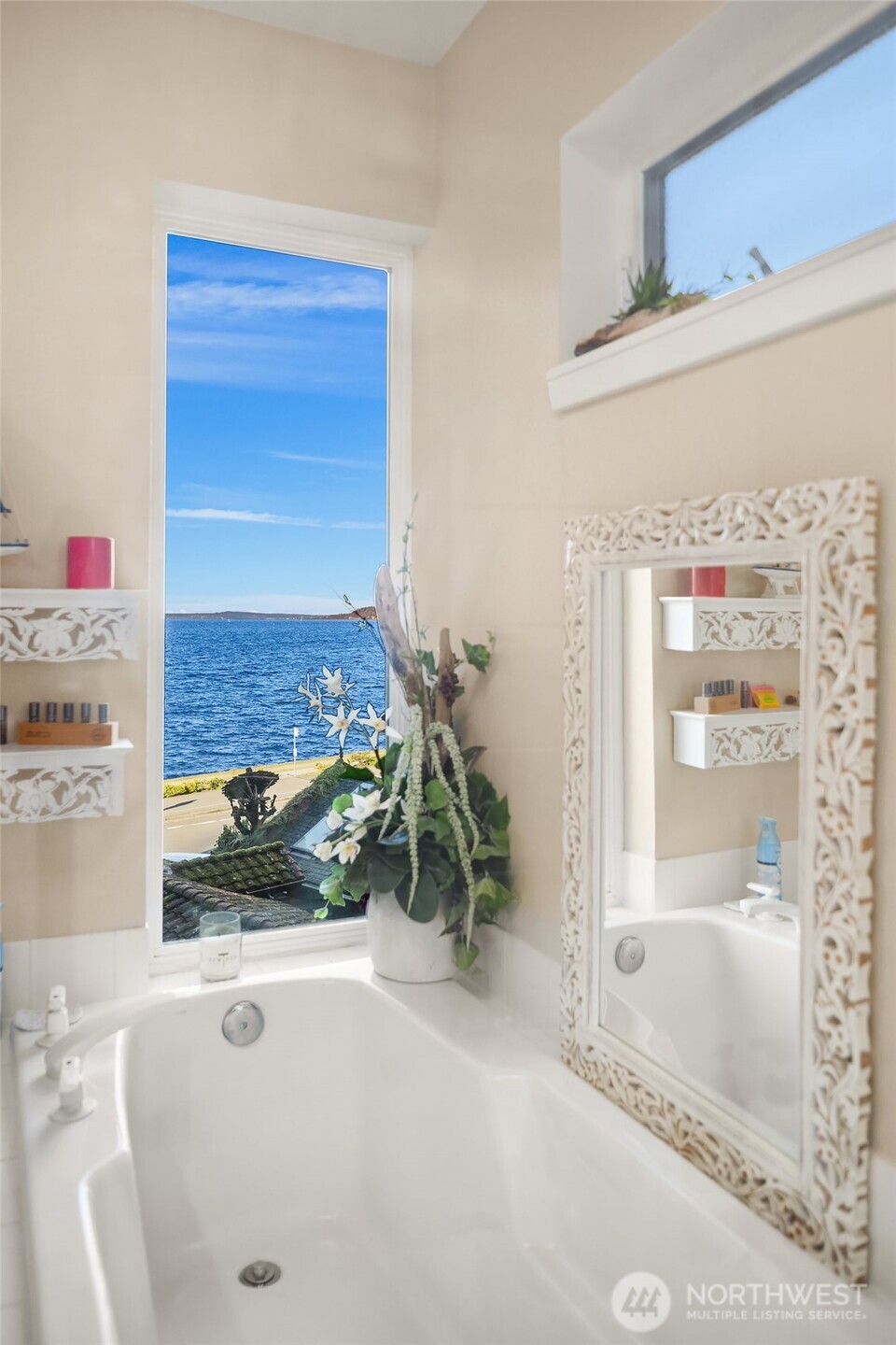 1402 Alki Avenue SW Unit: 402