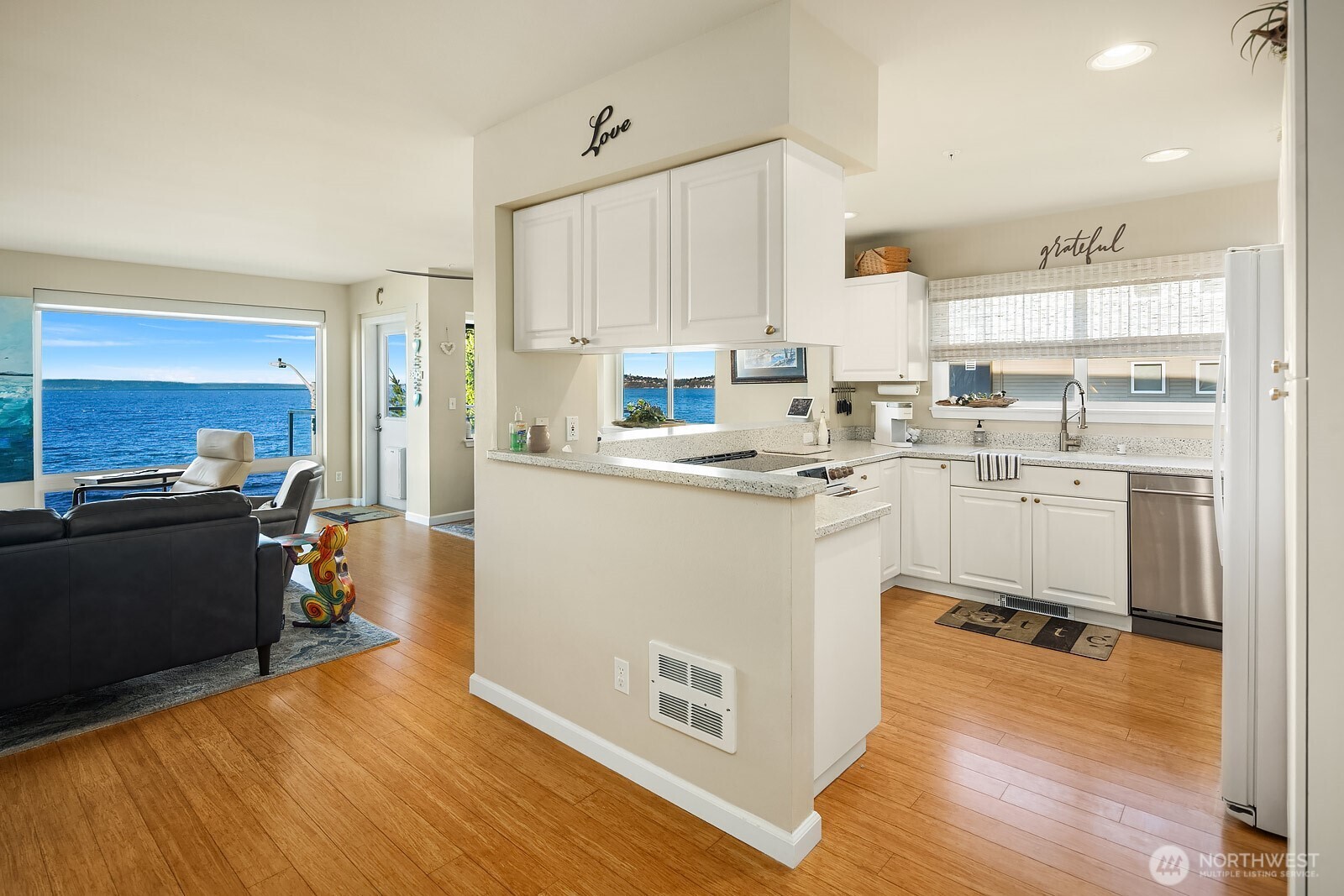 1402 Alki Avenue SW Unit: 402