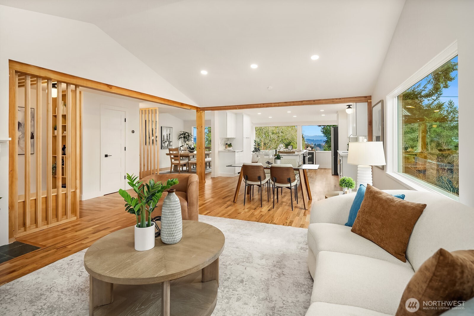 9802 15th Avenue NE