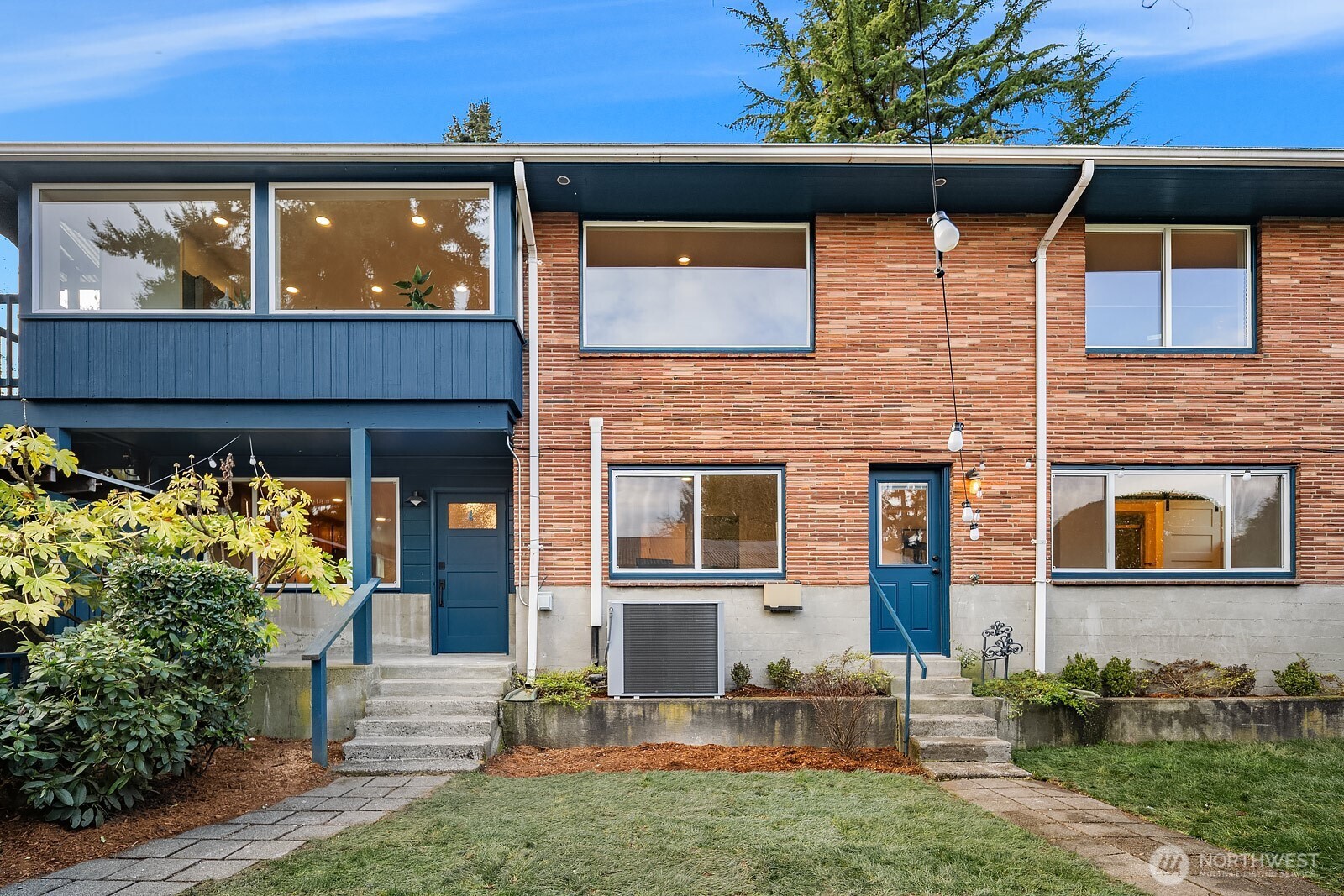 9802 15th Avenue NE