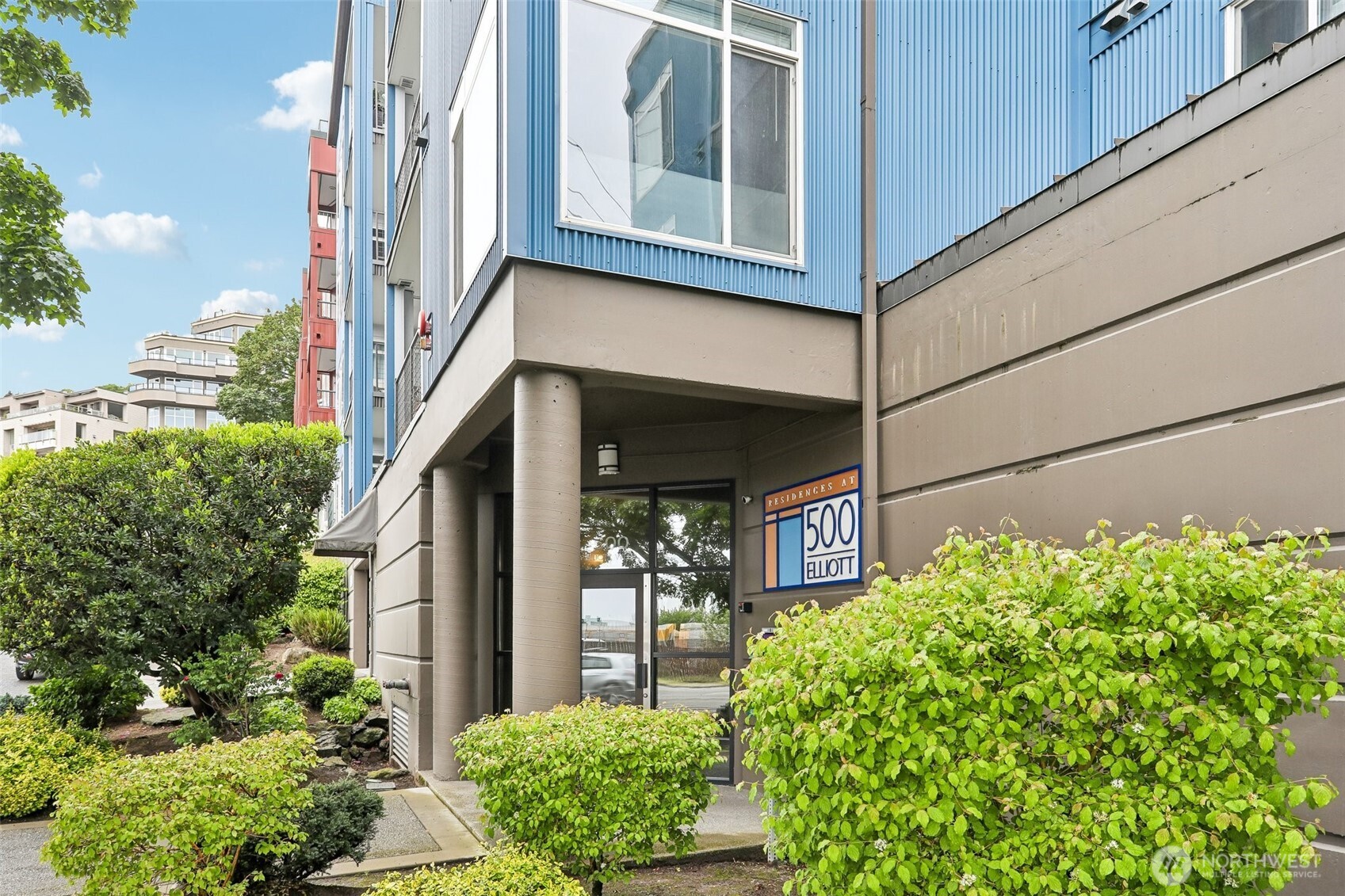 500 Elliott Avenue W Unit: 405
