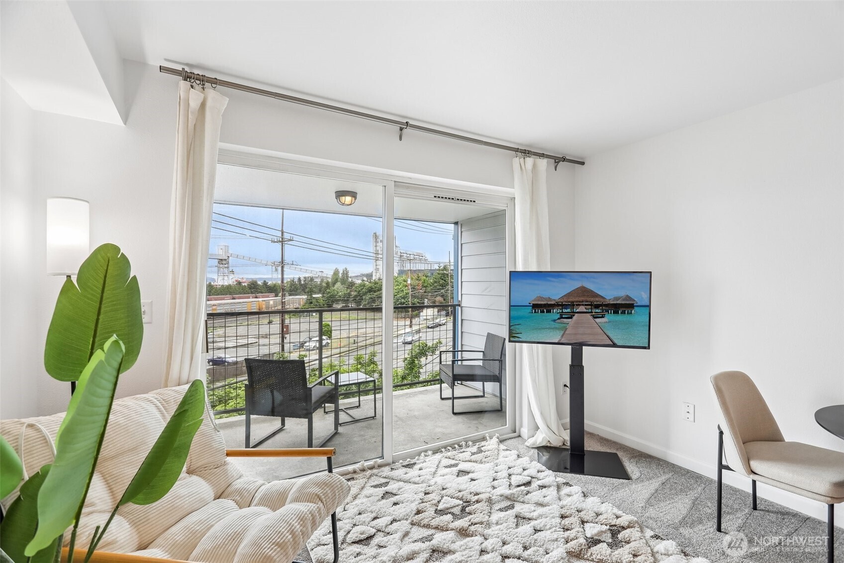 500 Elliott Avenue W Unit: 405