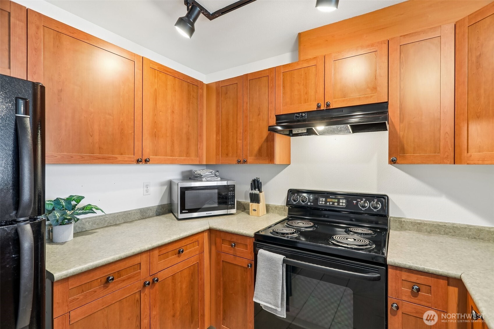 500 Elliott Avenue W Unit: 405