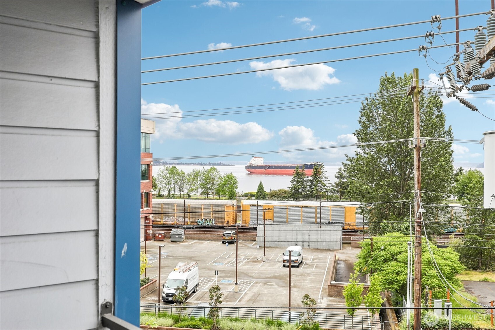 500 Elliott Avenue W Unit: 405