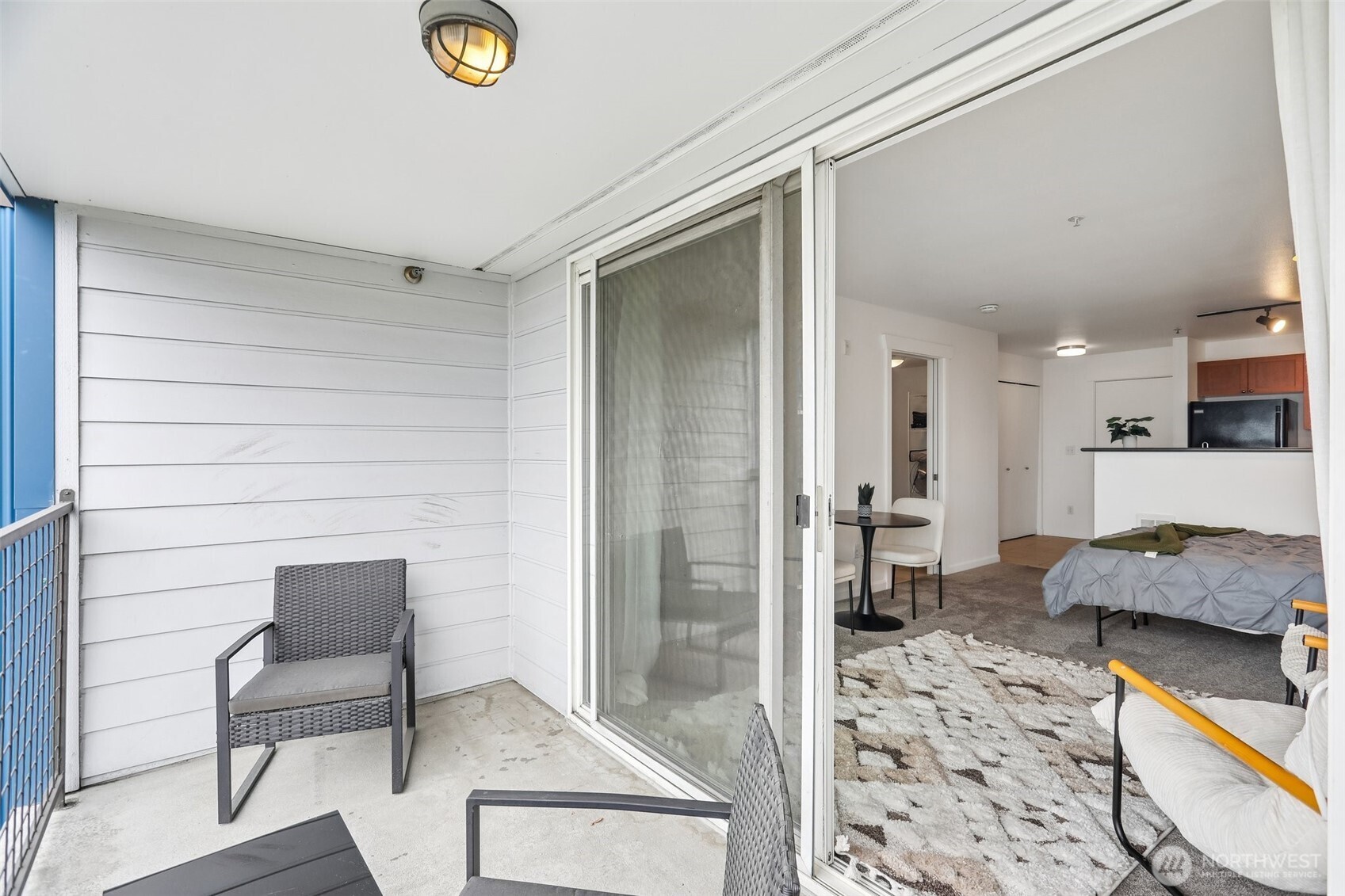 500 Elliott Avenue W Unit: 405