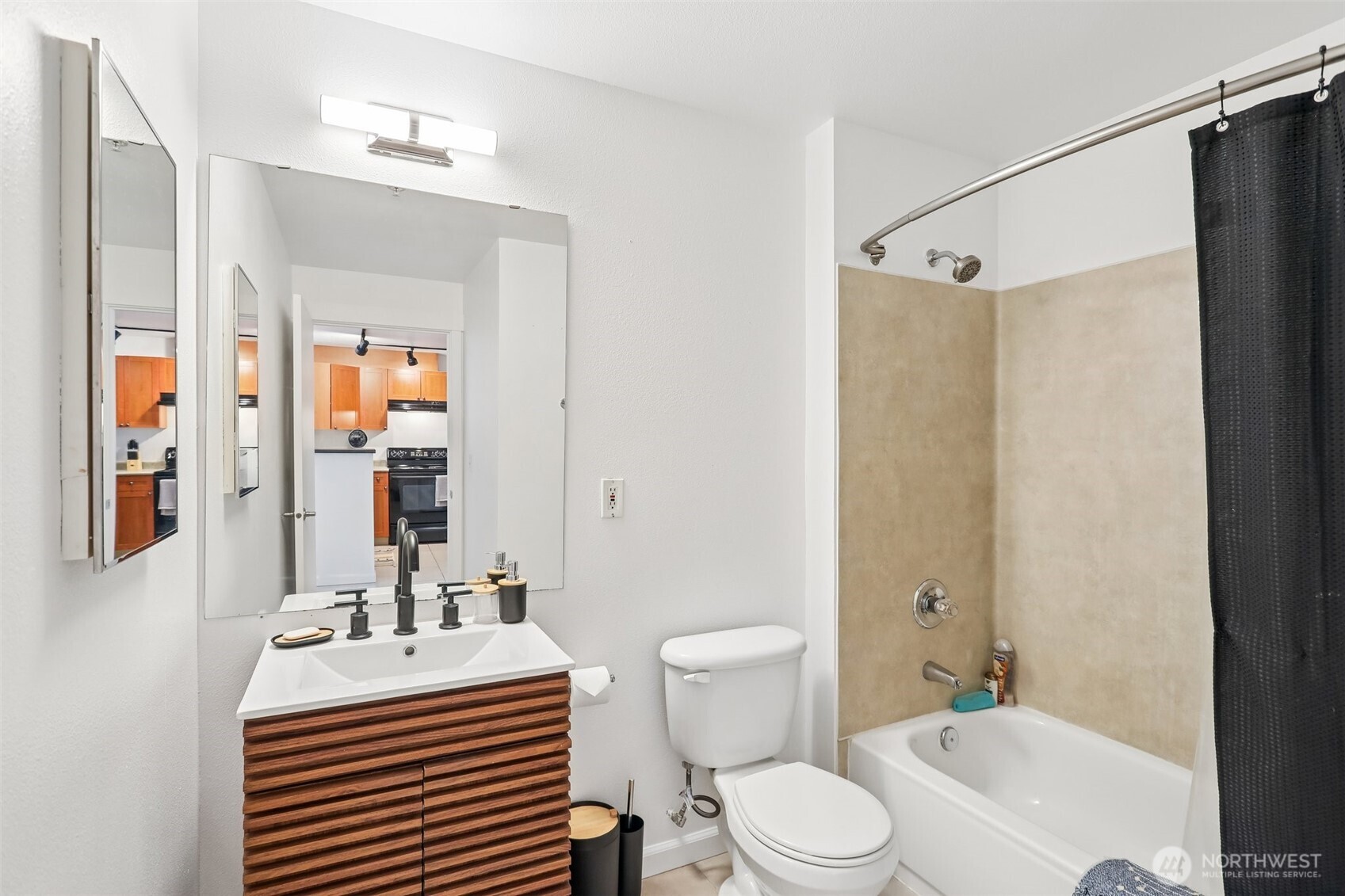 500 Elliott Avenue W Unit: 405