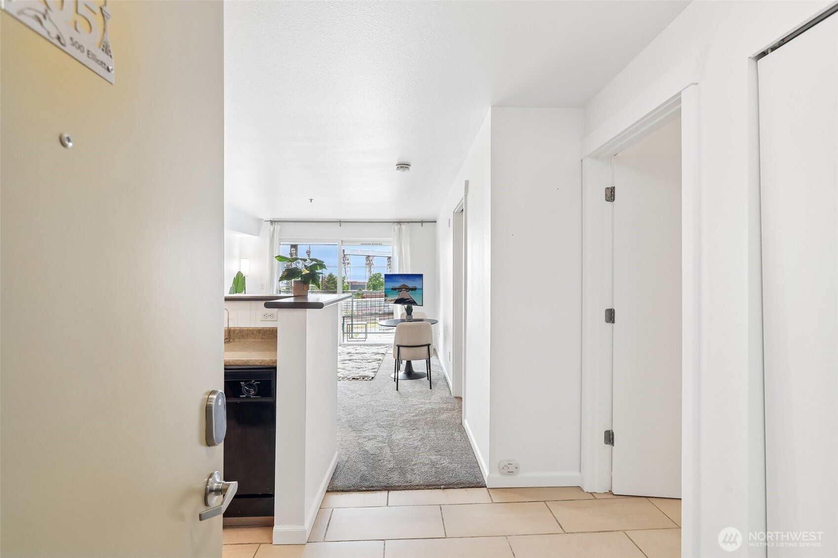 500 Elliott Avenue W Unit: 405