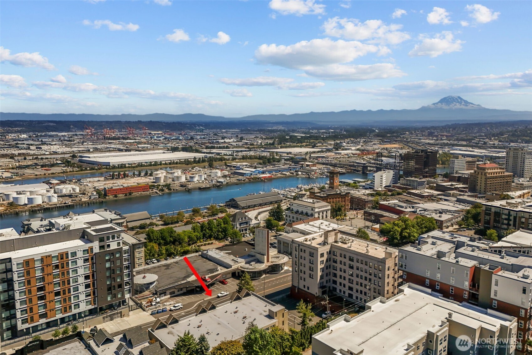 440 St. Helens Avenue Unit: 305