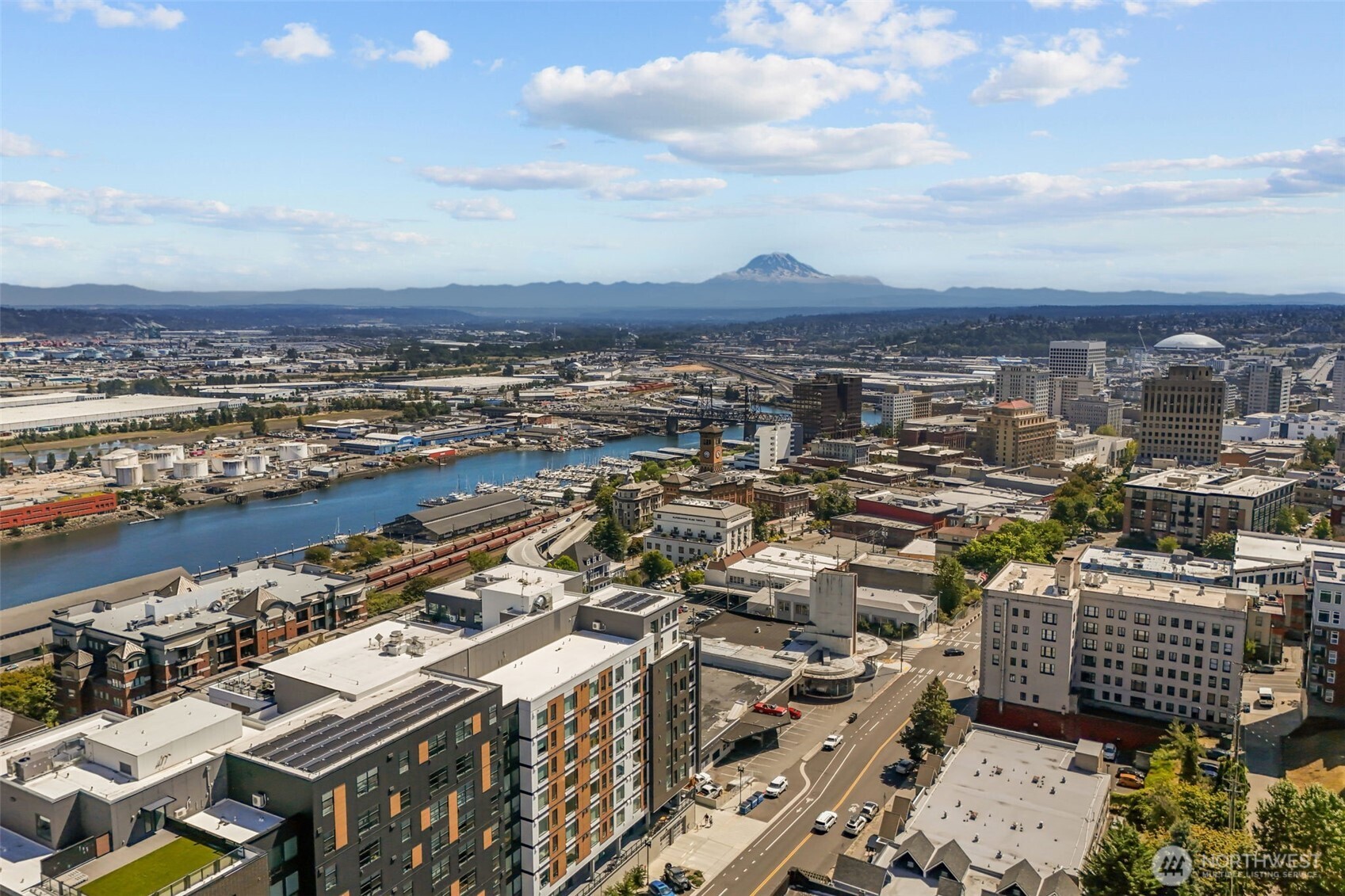 440 St. Helens Avenue Unit: 305