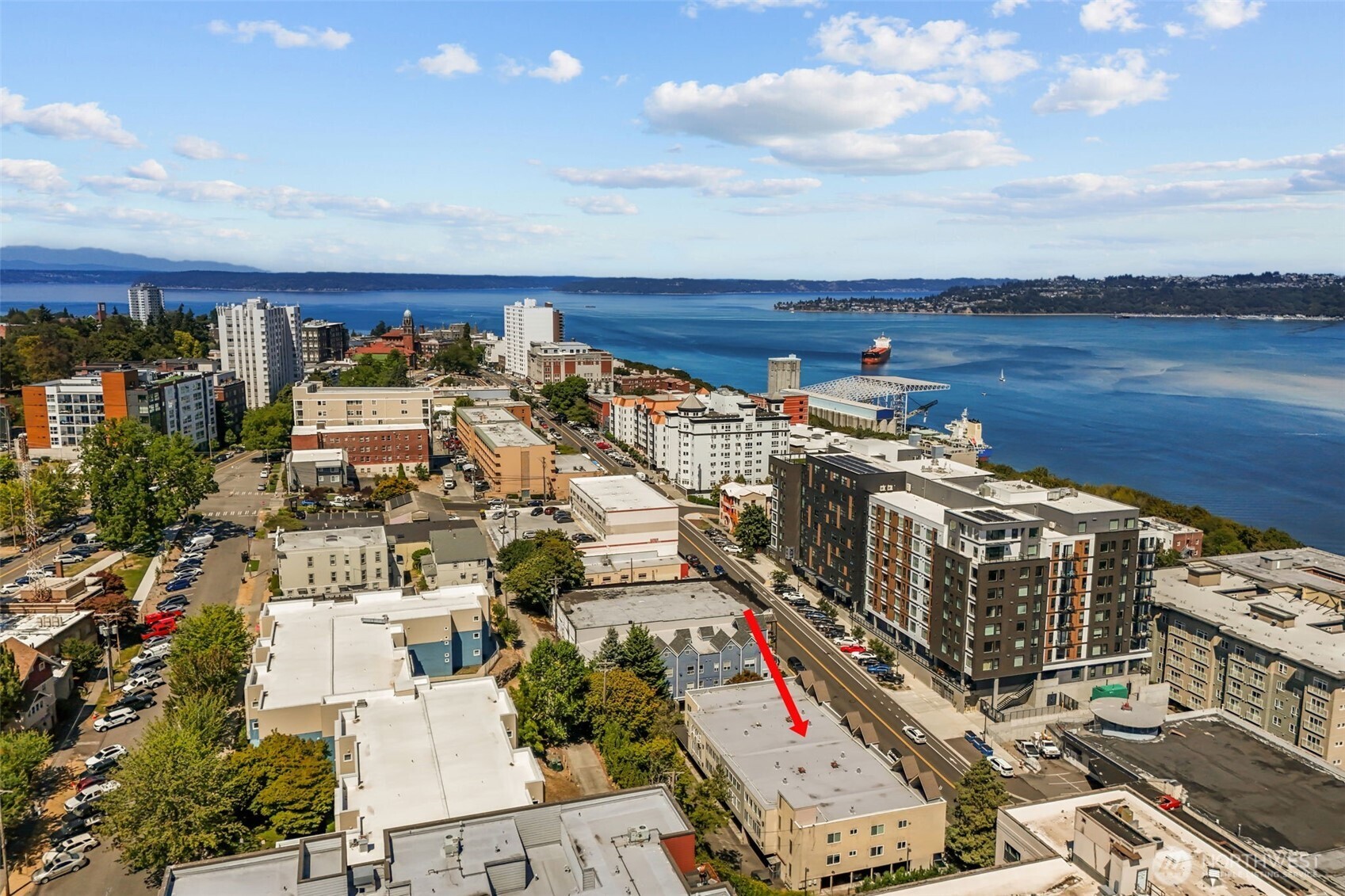 440 St. Helens Avenue Unit: 305