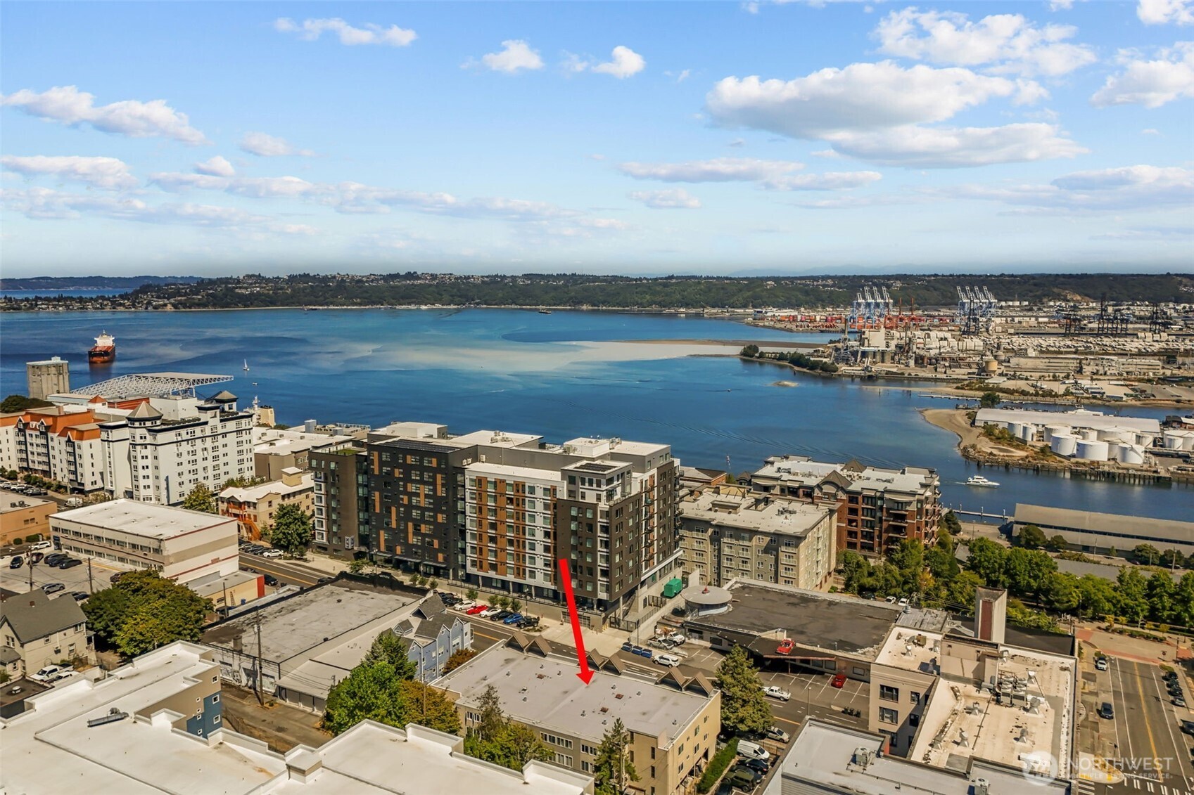 440 St. Helens Avenue Unit: 305